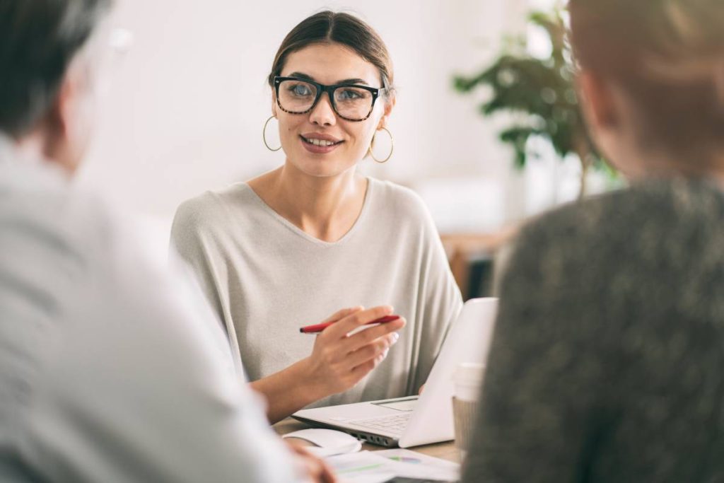 Clients ambassadeurs : avantages et stratégies de fidélisation